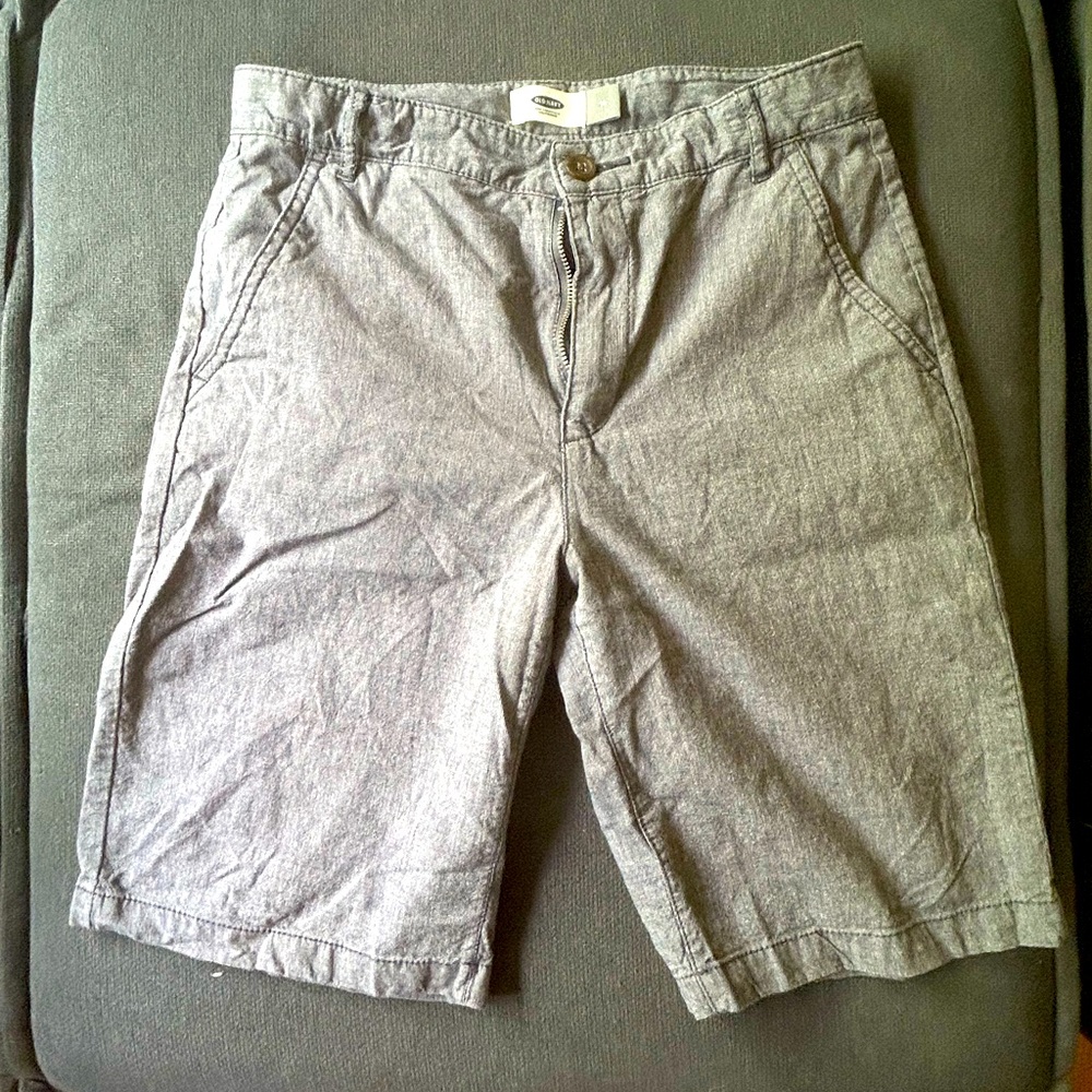 Boys navy shorts old navy size 14 worn a couple times